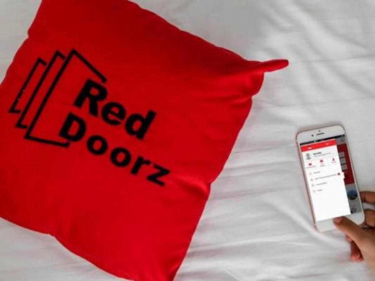 Reddoorz Plus Near Halim Perdanakusuma 2 Jakarta Eksteriør billede